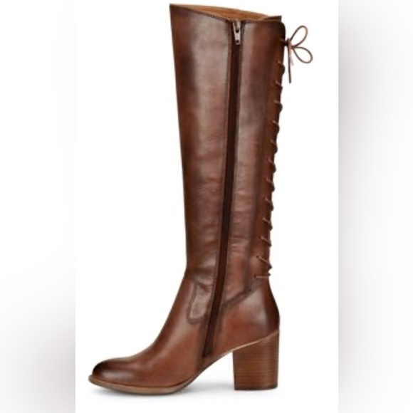 Sofft Shoes - Sofft Riding Boots Wheaton Size 7 NWT 
100% leather